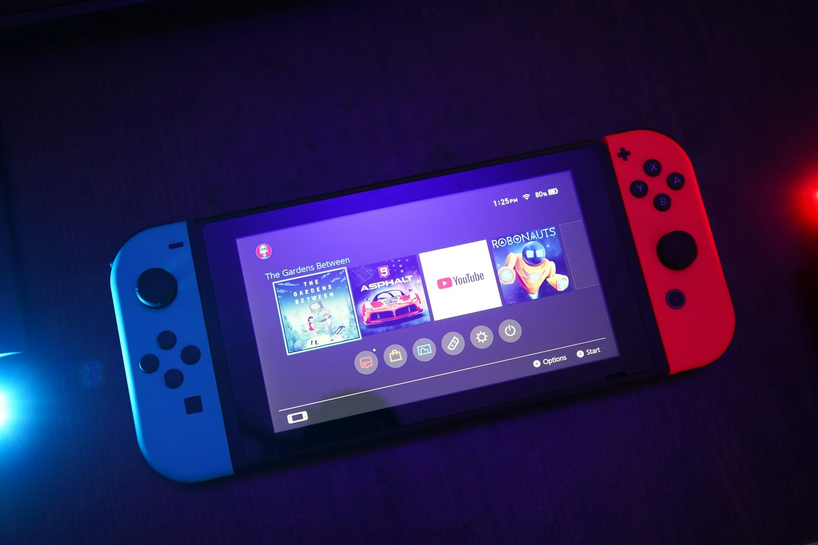 Jak podłączyć Nintendo Switch do laptopa – twój przenośny komputer jako konsola