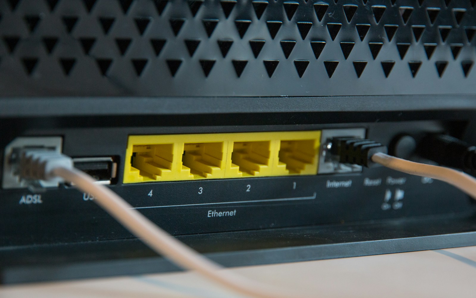 Modem a router – czym się różnią te urządzenia?